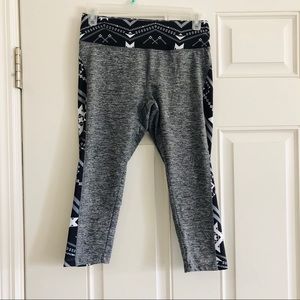 LuLaRoe Workout Capri Pants Leggings Size Small